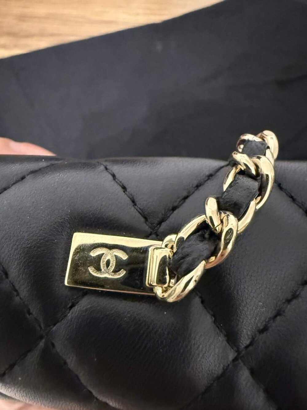 Chanel Fantasy Pearl Flap Bag in Black Lambskin, LGHW - Picture 9 of 11